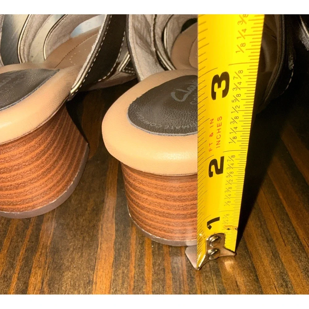 Clarks Collection Womens Metallic Bronze Strappy Block Heel Slide Sandals Size 6